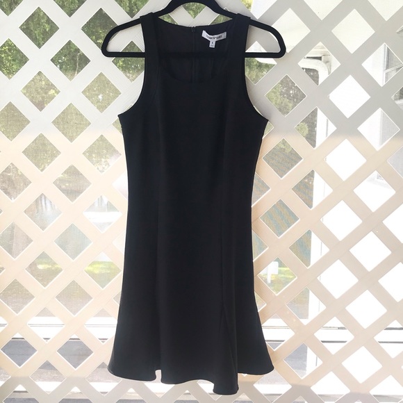 Elizabeth and James ‘Edie’ Fit-and-Flare Dress - Picture 3 of 14